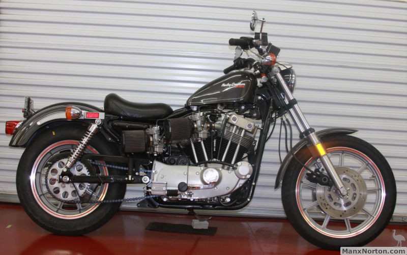 Harley_Davidson_1983_XR-1000.jpg